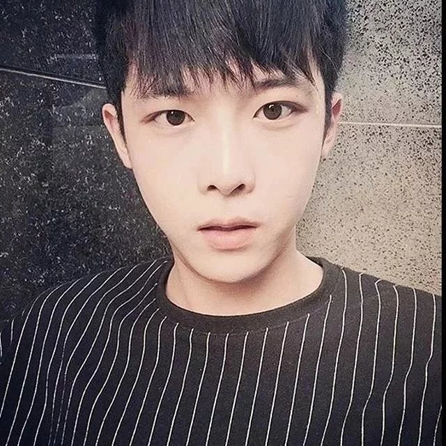 逄瑗苑亮
