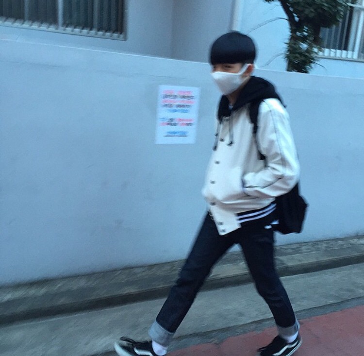 齐唯瑶翠