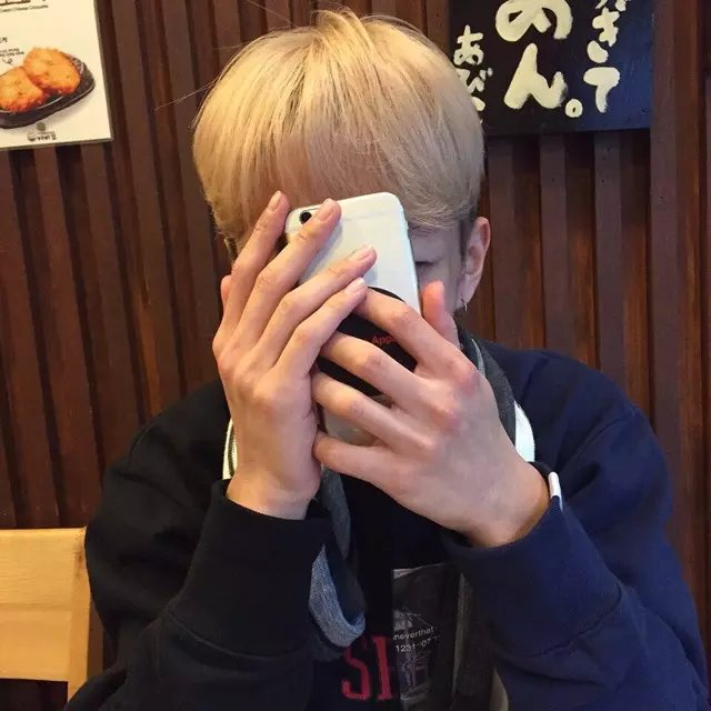 关艳峰伦
