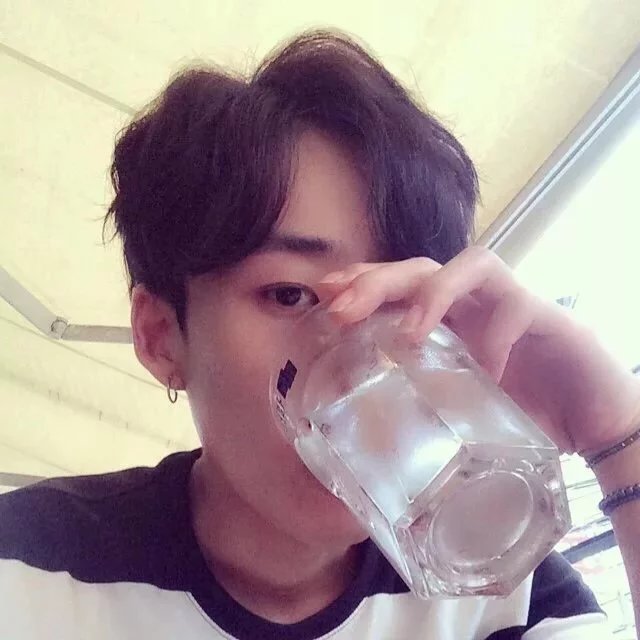 殷茜荔辉