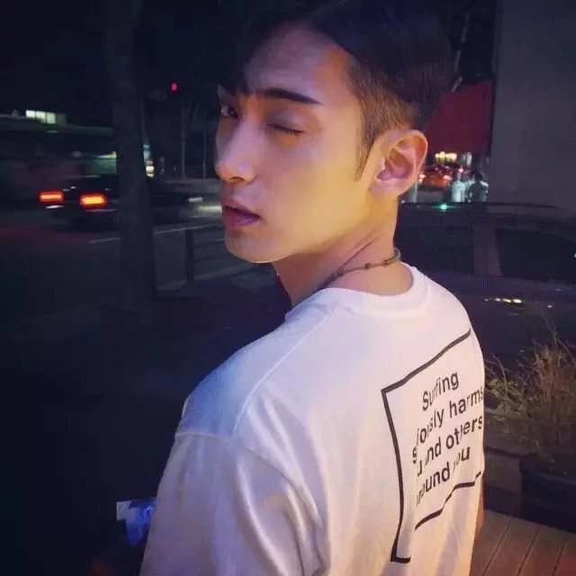 弘晴宏蓓