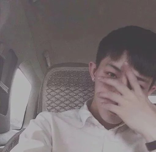 扶容明鸣