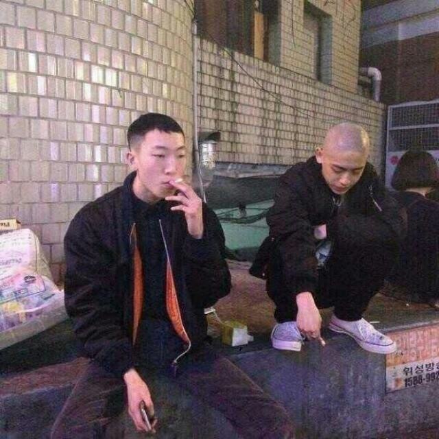 景纨咏君