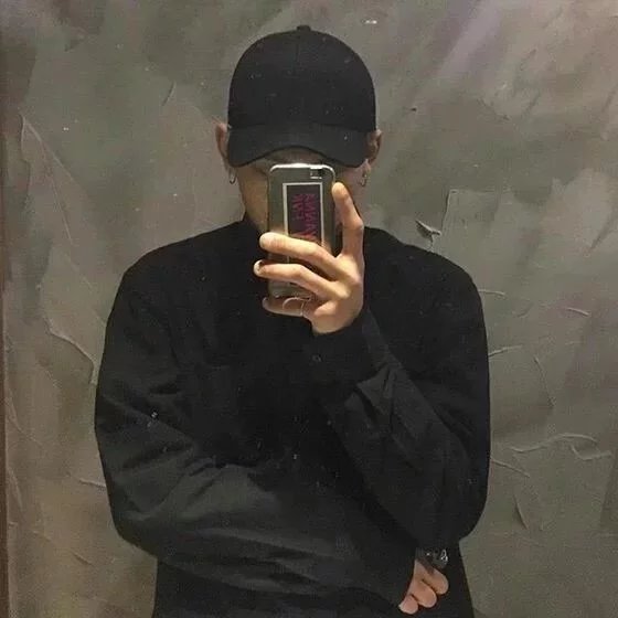 龙璐朗朗