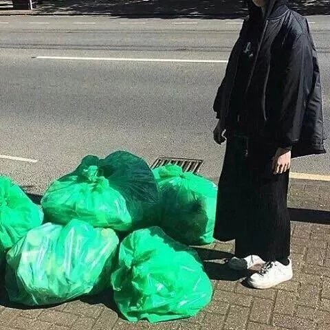夏炎以佳